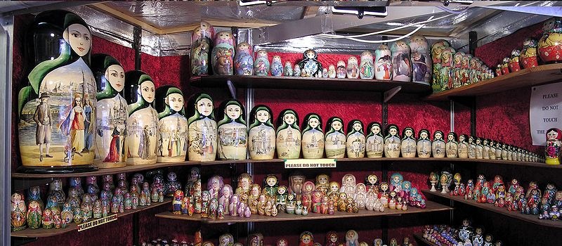 [800px-Russian.dolls.hugeset.arp%255B3%255D.jpg]