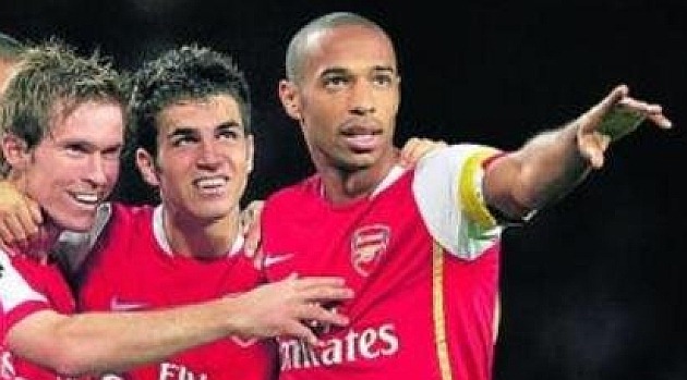 [jugadores%2520del%2520arsenal%2520en%2520barcelona%255B2%255D.jpg]