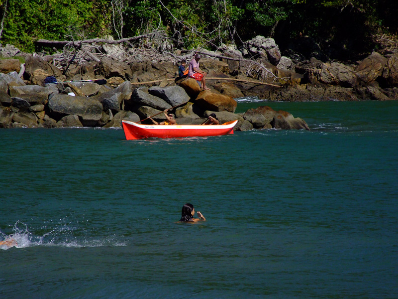 Fotos de Regata de canoas. Foto numero 3799192540. Fotografia da Pousada Pe na Areia, que fica em Boicucanga, próximo a Maresias, Litoral Norte de Sao Paulo (SP).