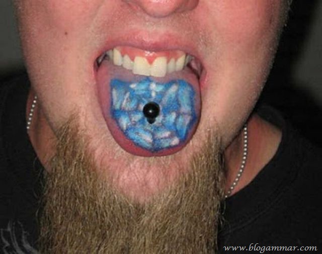 funny-tongue-tattoo funny-tongue-tattoo