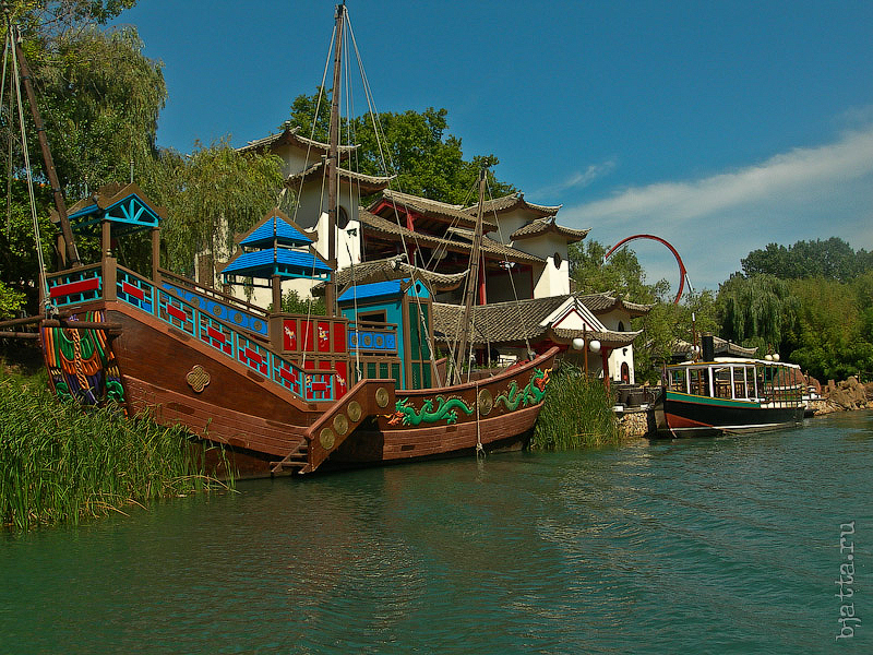 36. Китай. Порт Авентура. Port Aventura. Salou. Costa Dorada. Spain. Ну чем не джонка? 36. Китай. Порт Авентура. Port Aventura. Salou. Costa Dorada. Spain. Ну чем не джонка?