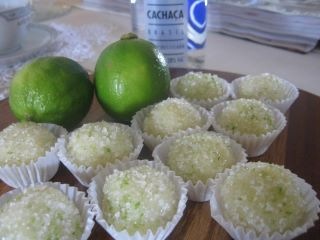 [brigadeiros%2520de%2520caipirinha%255B2%255D.jpg]