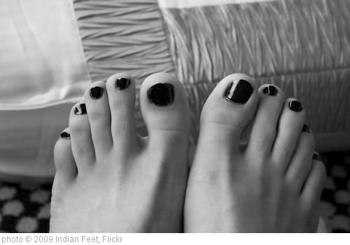 'Painted Nails' photo (c) 2009, Indian Feet - license: http://creativecommons.org/licenses/by/2.0/