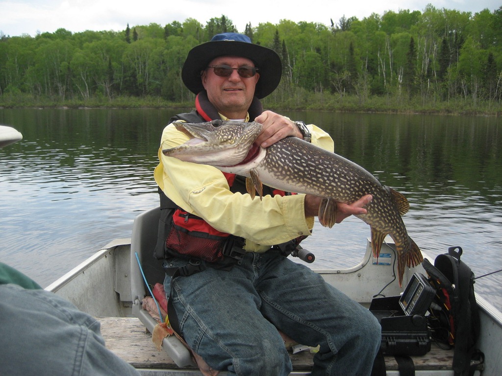 [Metionga%2520Lake%2520Pike%252011%255B3%255D.jpg]
