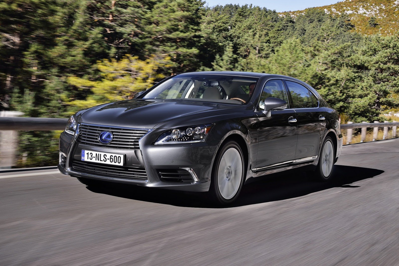 [Lexus-Hybrid-Saels-5%255B3%255D.jpg]