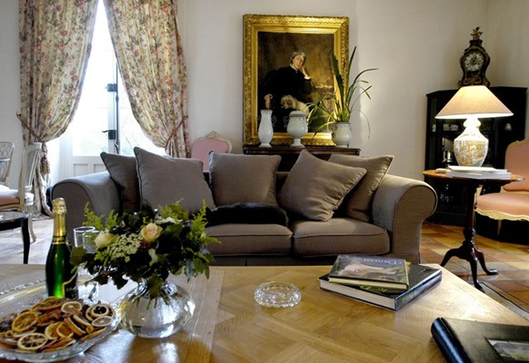 mmlalouviere-bnb-chambres-dhotes-salon