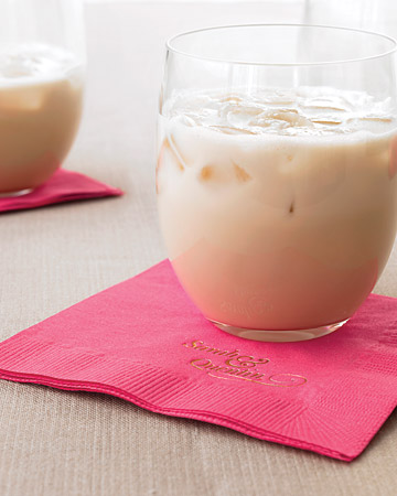 Try this decadently creamy white Russian, which is sure to please anyone with a sweet tooth.