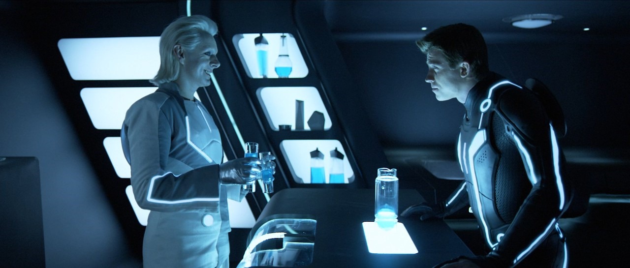 [Tron%2520Legacy%2520Castor%2520and%2520Sam%255B2%255D.jpg]
