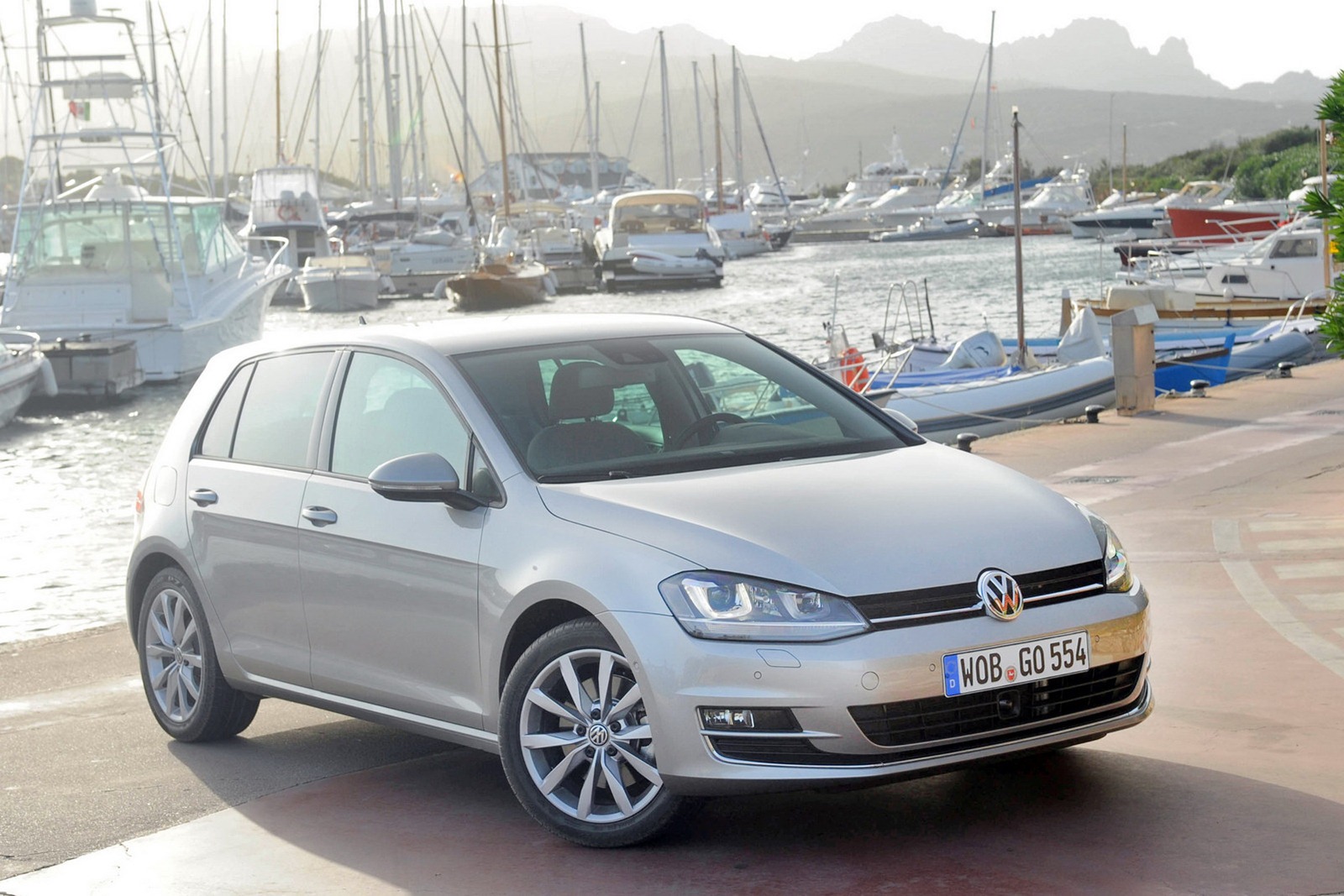 [2013-Volkswagen-Golf-28%255B2%255D.jpg]