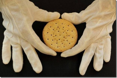 Biscoito é leiloado por R$ 3,6 mil em Londres