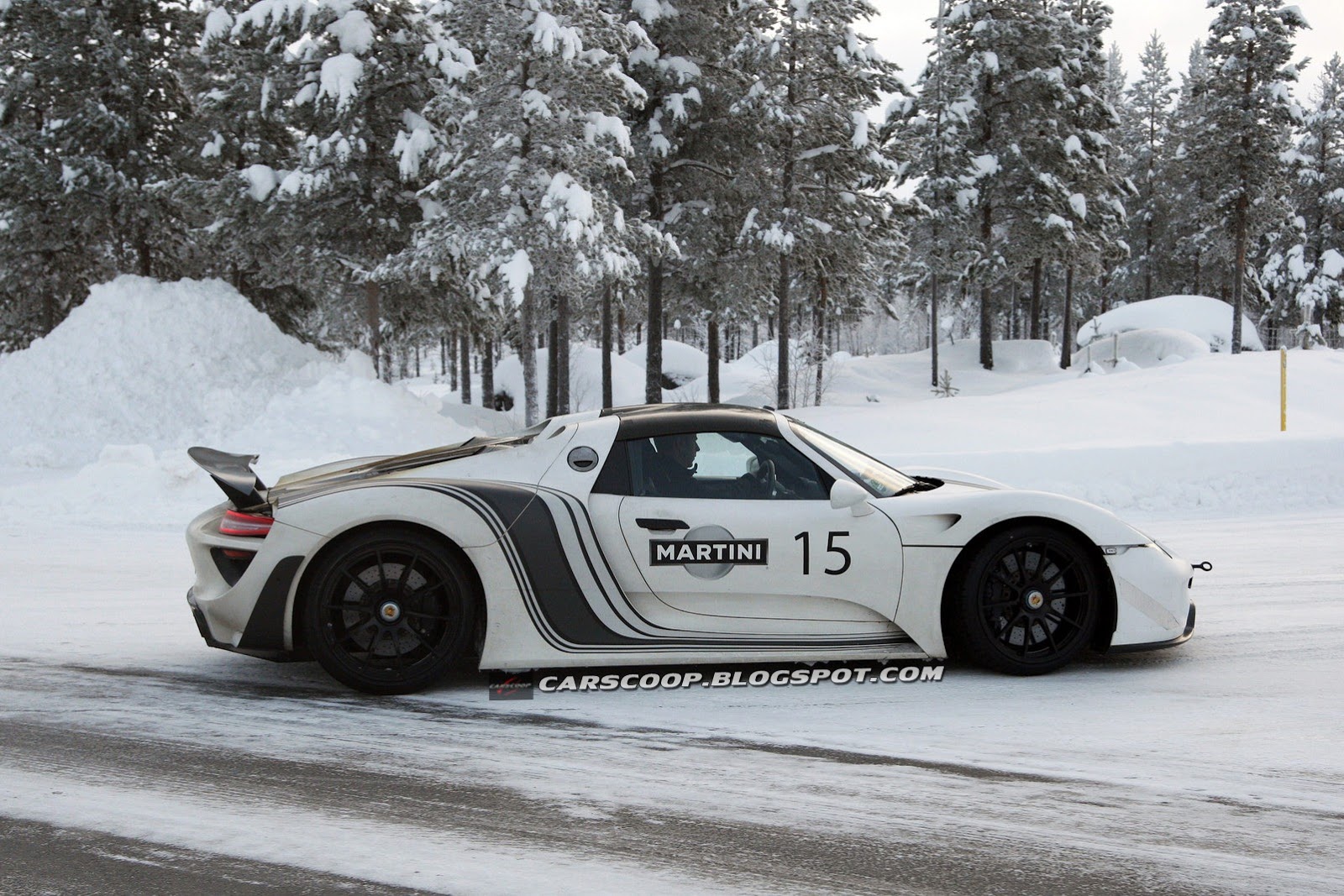 [Porsche-918-Spyder-9Carscoop%255B3%255D.jpg]