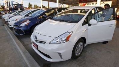 [Toyota-priuses%255B2%255D.jpg]