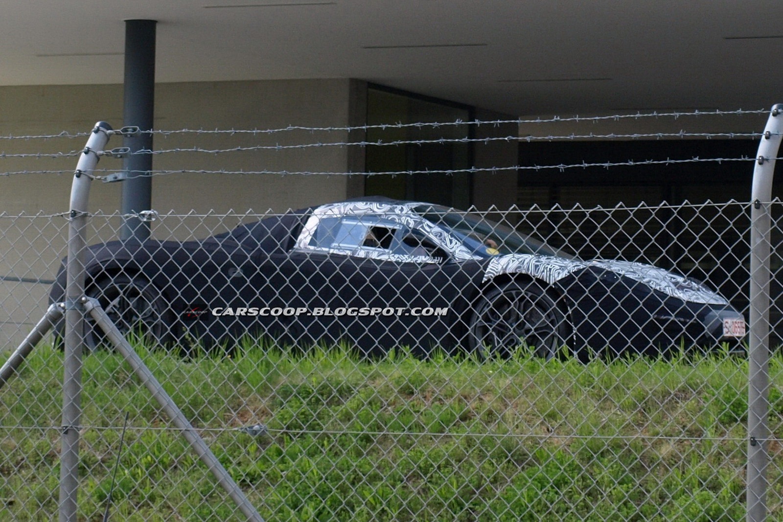 [New-McLaren-F1-5%255B3%255D%255B2%255D.jpg]