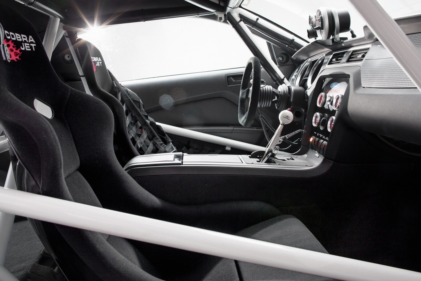 [Ford-Mustang-Twin-Jet-Cobra-8%255B2%255D.jpg]