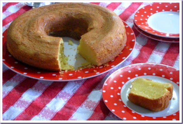 Bolo-de-Fubá Bolo-de-Fubá
