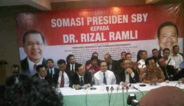 [rizal%2520ramli%2520disomasi%2520sby%255B5%255D.jpg]