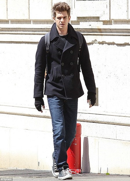 A Closer Look at Jamie Foxx as Max Dillon on The Amazing Spider-Man 2 Set 07 A Closer Look at Jamie Foxx as Max Dillon on The Amazing Spider-Man 2 Set 07