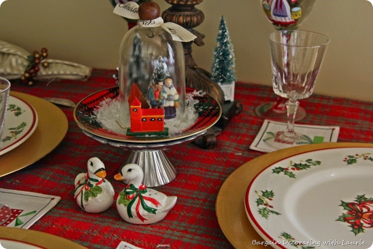 Christmas Tablescape-Bargain Decorating with Laurie