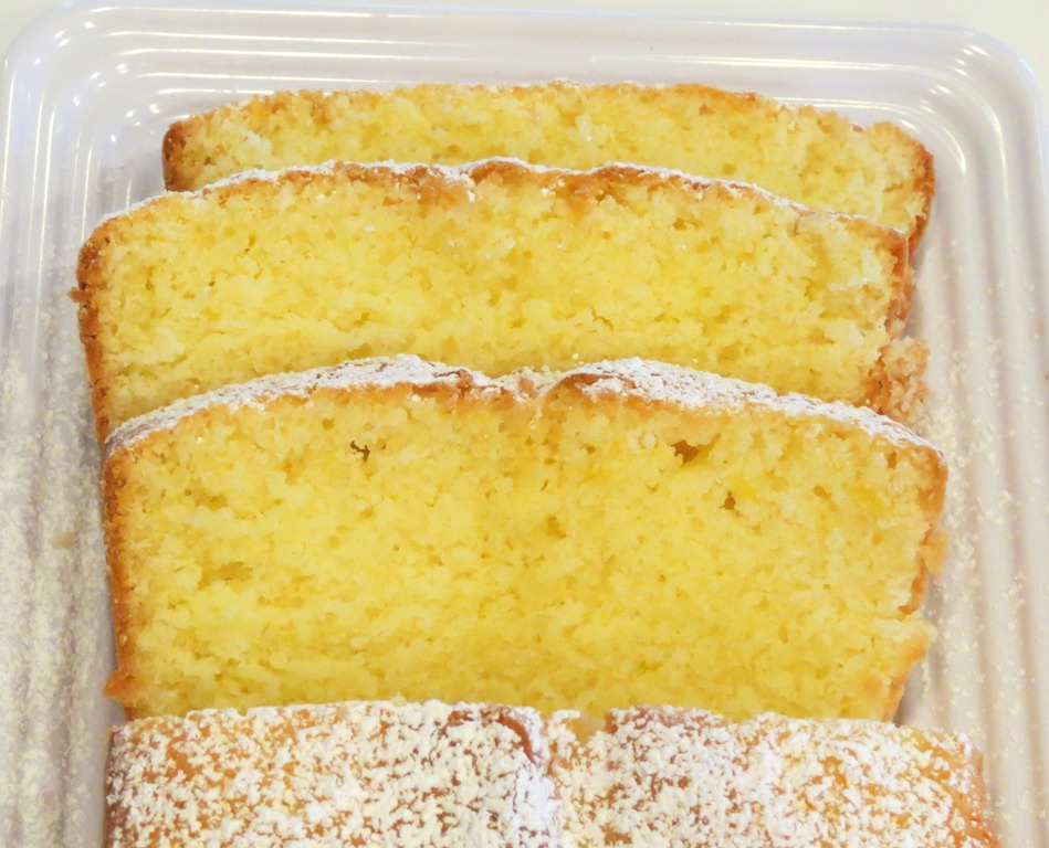 [Lemon%2520Sour%2520Cream%2520Pound%2520Cake%25202%255B5%255D.jpg]