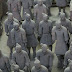 Mausolée de l'empereur Qin : légions enterrées en terre cuite