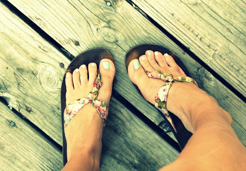 feet