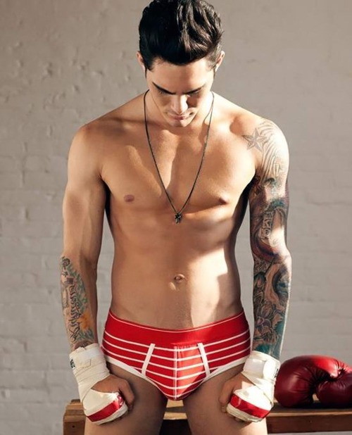 [boxing%2520guy%255B3%255D.jpg]