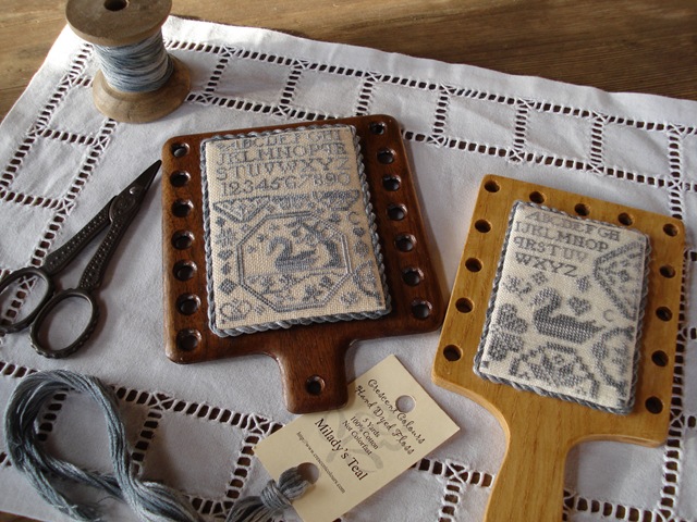 [QUAKER%2520HORNBOOK%2520BY%2520WITH%2520MY%2520NEEDLE%255B4%255D.jpg]