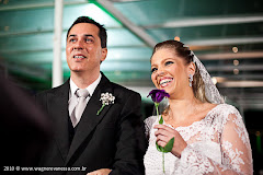 Fotos do evento Fernanda e Renato. Foto numero 35. Fotografia (fotografias) dos fotógrafos de casamento Wagner e Vanessa que fazem fotos de casamento (fotografia de casamento) no melhor estilo do fotojornalismo em Niterói, RJ, e outras cidades do Rio de Janeiro. fotos casamento niterói de rj festa rio janeiro niteroi festas para casamentos foto fotojornalismo fotografia decoraçao em fotógrafo sites fotógrafos decoração
