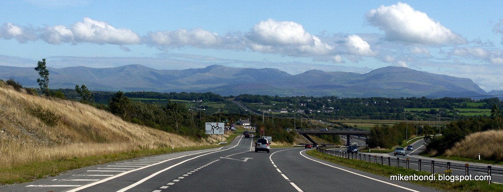 [Snowdonia%2520seen%2520from%2520Angelsey%255B4%255D.jpg]