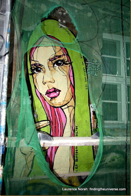 Girl in shawl, Hoff Alley, street art, Berlin, Germany