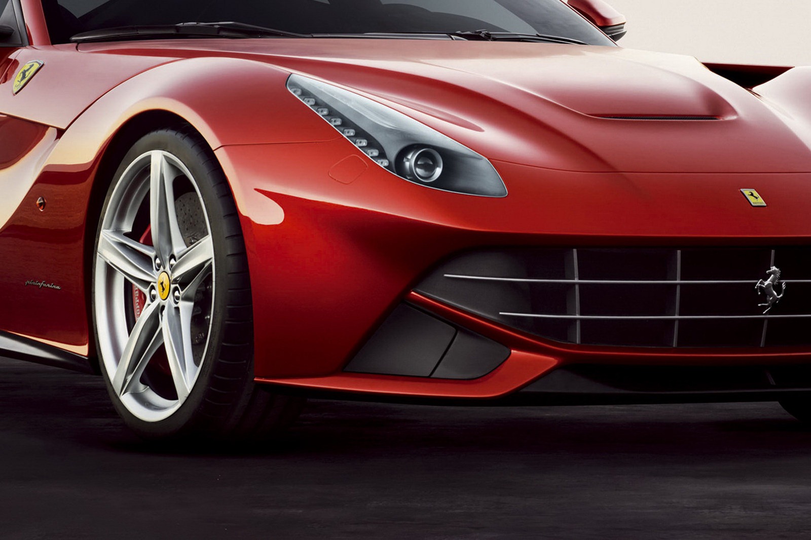 [Ferrari-F12berlinetta%2520-9%255B2%255D.jpg]