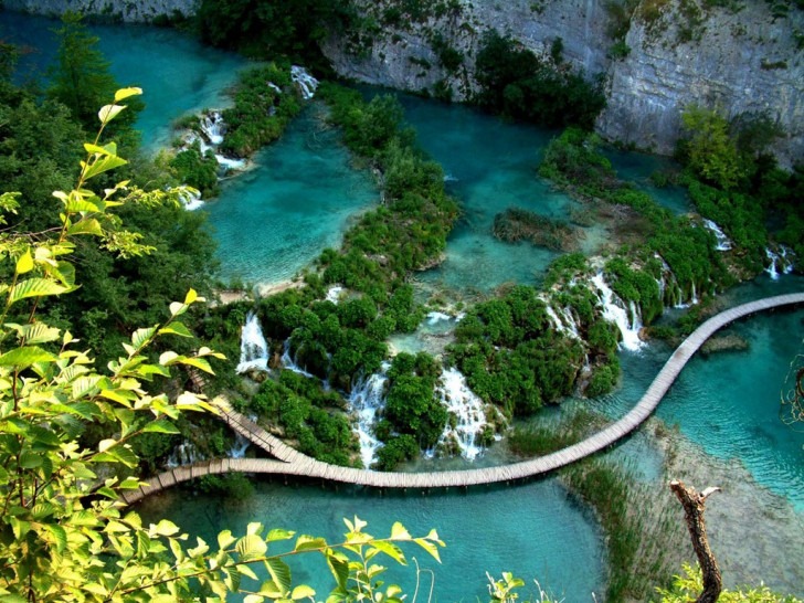 [Plitvice-Lake-Croatia2-728x546%255B4%255D.jpg]