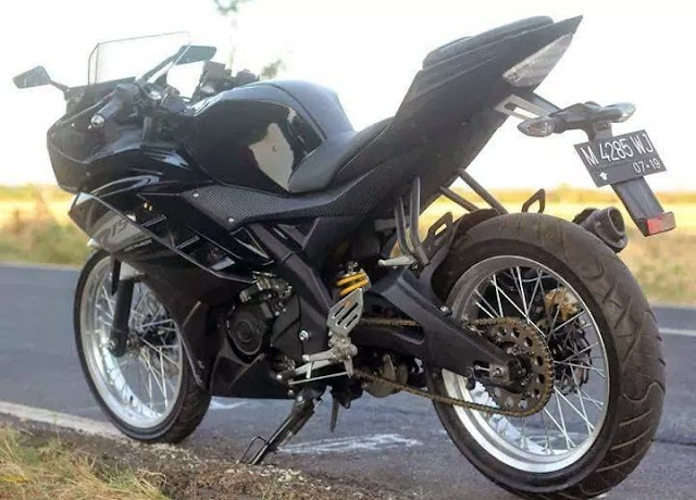 Motor Drag Ninja : Modifikasi R15 Pelek Ruji jari jari