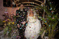 Album (digital) de fotos de Cristiane + Caio do Studio Caldas, do Rio de Janeiro, RJ. Lincoln Caldas e equipe fazem fotos de casamento (fotografias de casamentos), fotos de making-of (making of de noiva), fotos em estudio (ensaios fotograficos), fotos de casal (ensaios fotograficos de e-session), fotos de familia, videos de casamento (filmagem de casamentos), videos de making-of e clipes de casamento. Fotojornalismo e videojornalismo no Rio de Janeiro, RJ. fotos casamento rio de janeiro fotografias casal rj foto eventos familia noiva ensaio fotografico videos galeria noivas fotografo evento casar retrato fotografía para madrinhas ver maquiagem