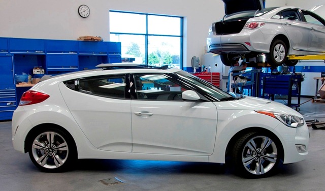 [2012-Hyundai-Veloster-Pictures-Side-View-2%255B3%255D.jpg]