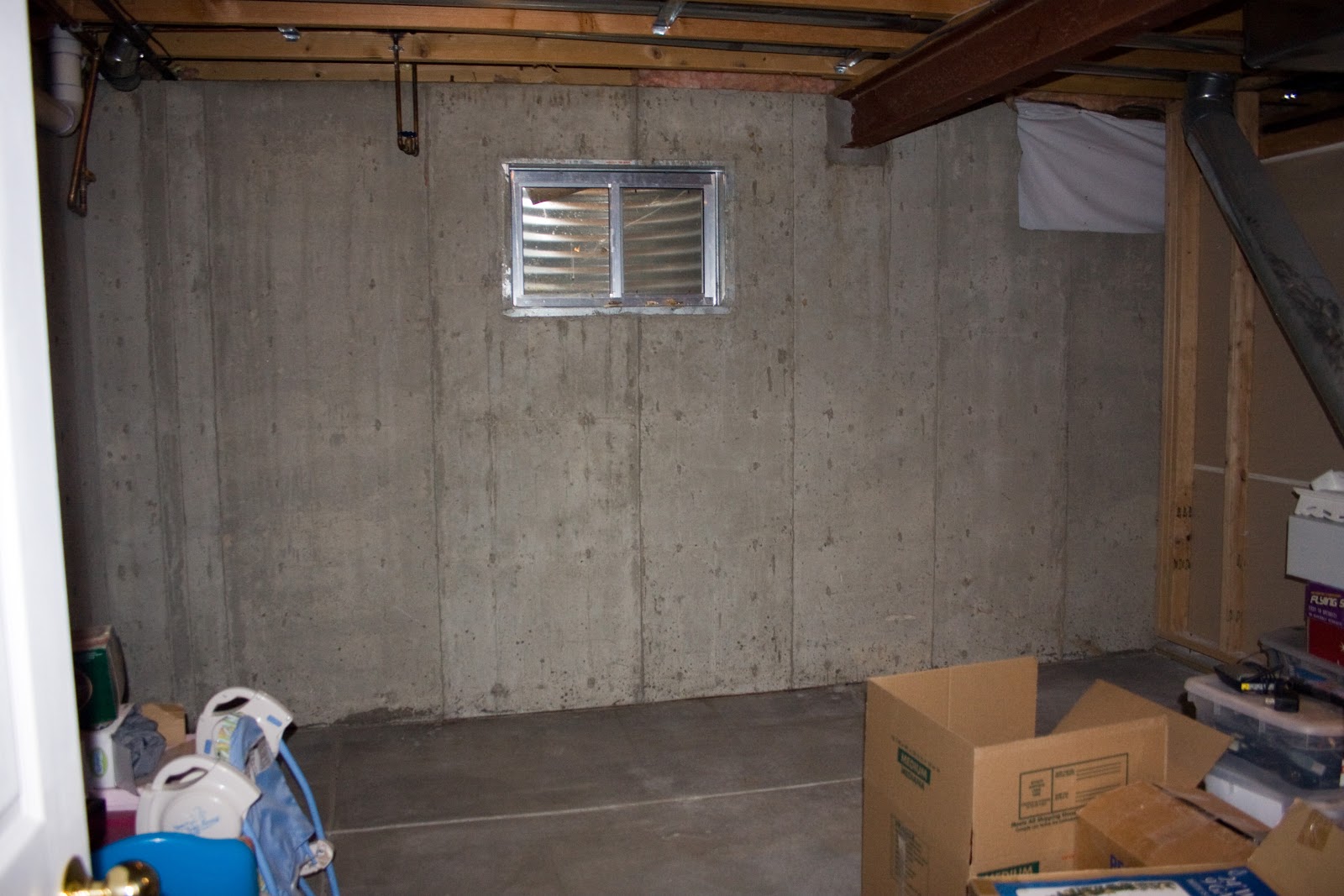 [shelves%2520area%2520before%255B3%255D.jpg]
