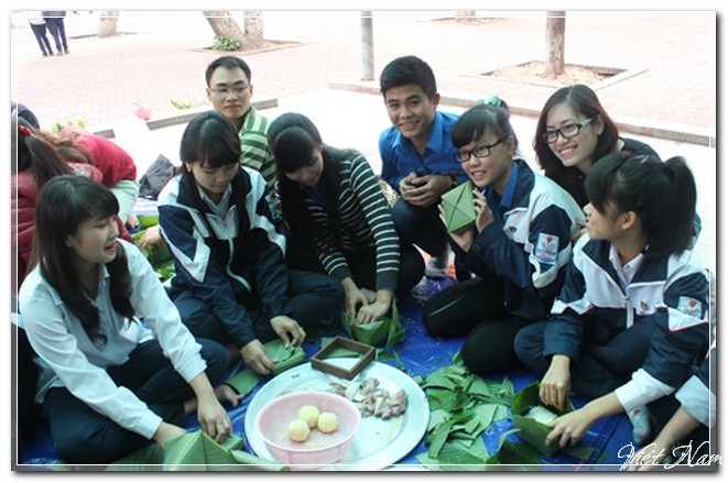 Giới trẻ học gói bánh chưng, Việt Nam