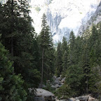 La deuxième plus connue, c'est el Capitan, plus grande paroi d'escalade du monde (900m), qu'on ne voit pas non plus ici.