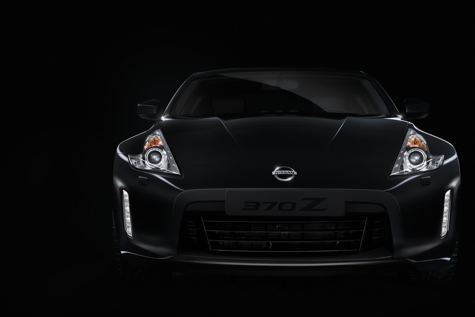 Nissan-Paris-1[2].jpg