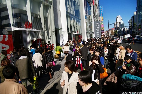 Liquidação Sacolas da Sorte no Japão: Compre sem saber o que está levando. Foto: TokyoFashion Liquidação Sacolas da Sorte no Japão: Compre sem saber o que está levando.