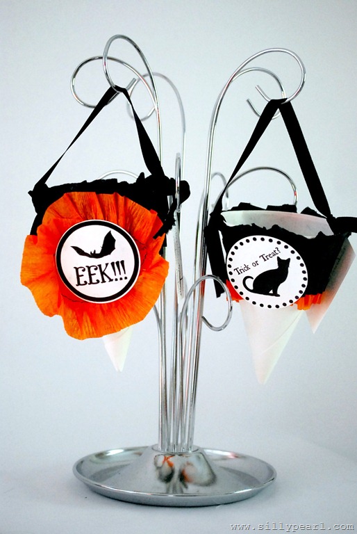 [HalloweenTreatCones8%255B4%255D.jpg]