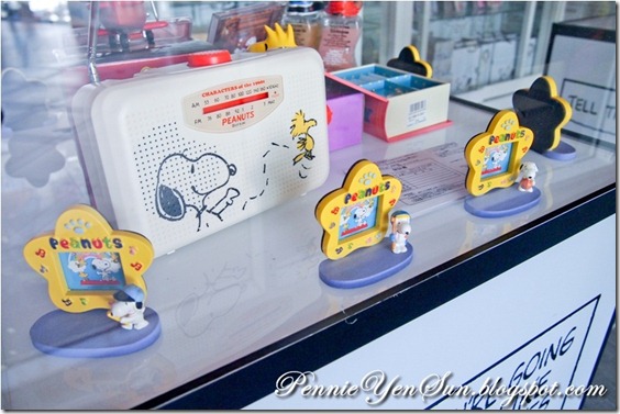 Charlie Brown Cafe (25)