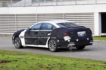 2014-Hyundai-Genesis-8[3]