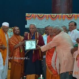 ಹಿರಿಯ ಪತ್ರಕರ್ತ ವೆ೦ಕಟನಾರಾಯಣ ಅವರಿಗೆ ನಾಥ ಪ್ರಶಸ್ಠಿ ಪ್ರದಾನ.. 21-1-2012.JPG