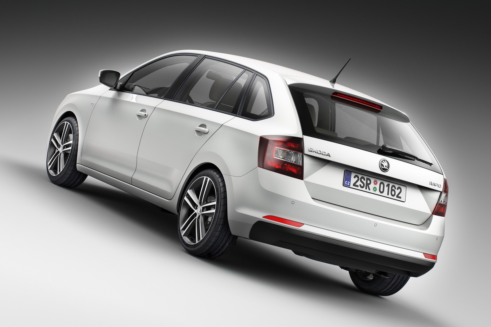Skoda-Rapid-Spaceback-5%25255B3%25255D.jpg