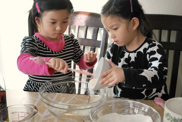 [LemonYogurtCake77.jpg]