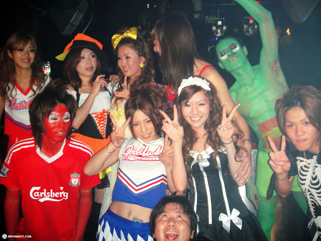 giant SEF halloween group photo with marie, rena & mana in Roppongi, Tokyo, Japan