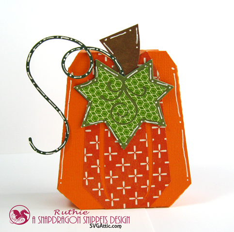 Pumpkin box - SnapDragron Snippets - Ruthie Lopez - Thanksgiving table decoration. 3
