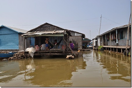Cambodia Kampong Chhnang floating village 131025_0200