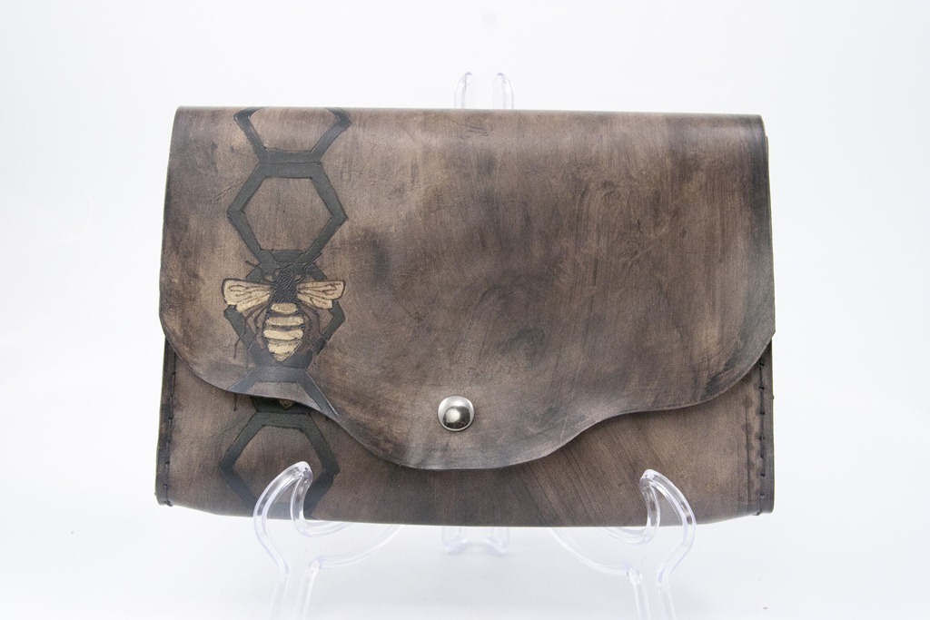 [hive%2520clutch%2520small%255B4%255D.jpg]